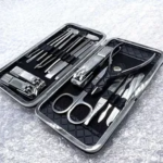 Kit de manucure professionnel en acier inoxydable, coupe-ongles incarnés, outils de pédicure, 18 en 1 5 Kit de manucure professionnel en acier inoxydable, coupe-ongles incarnés, outils de pédicure, 18 en 1
