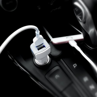 HOCO DUAL PORT CAR CHARGER Z23