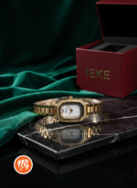 Montre femme élégante dorée IEKE avec cadran blanc serti de strass et bracelet acier inoxydable – Image 3